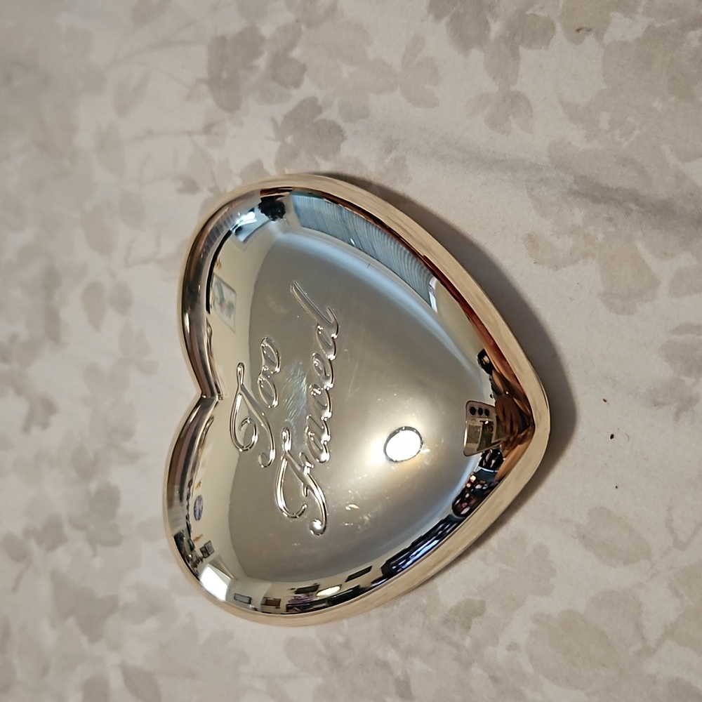 Too Faced highlighter